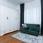 Design Studio, Inclusive, 10 Min To Old Town