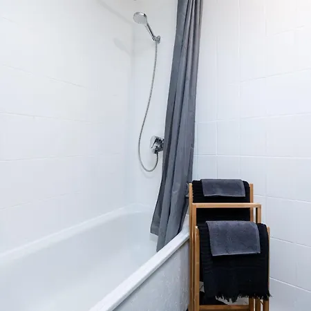 Design Studio, Inclusive, 10 Min To Old Town