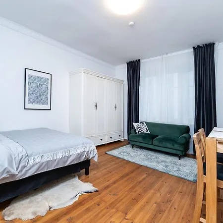 Design Studio, Inclusive, 10 Min To Old Town Lägenhet