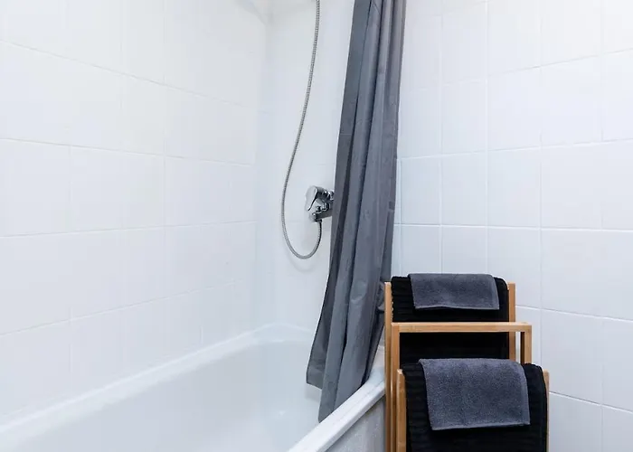 Design Studio, Inclusive, 10 Min To Old Town