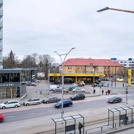 Design Studio, Inclusive, 10 Min To Old Town Korter